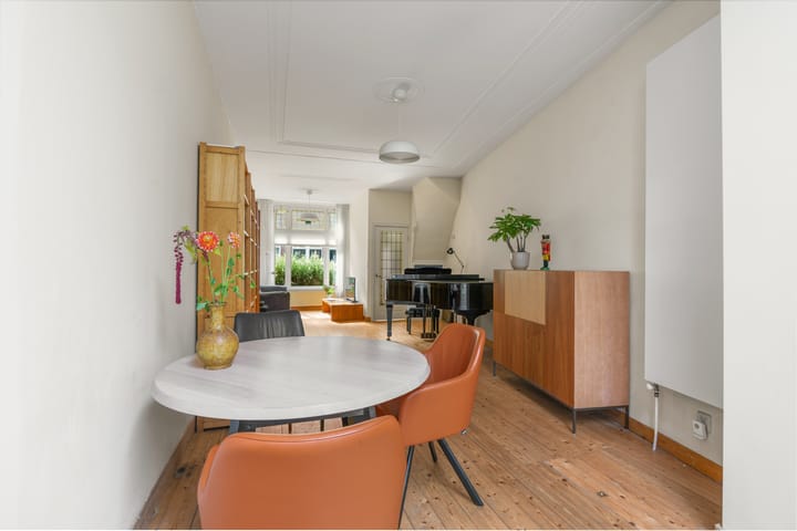 Hoekwoning te koop: Ferdinand Bolstraat 2A, Utrecht