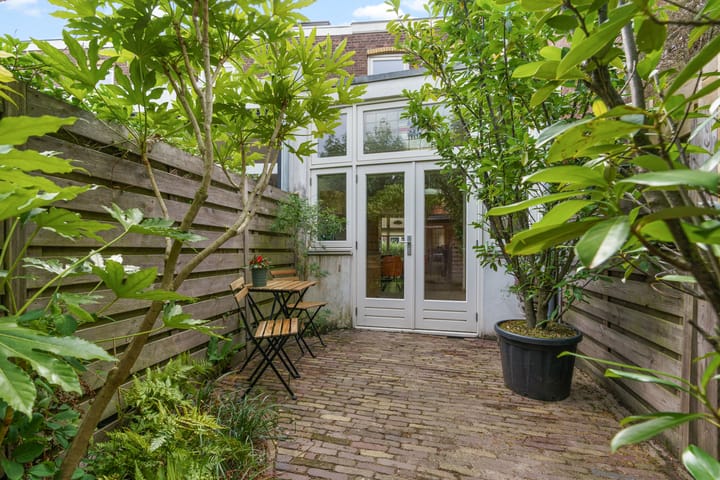 Hoekwoning te koop: Ferdinand Bolstraat 2A, Utrecht