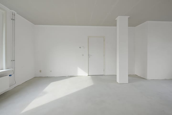 Hoekwoning te koop: Meidoornstraat 83, Zaandam