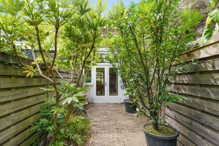 Hoekwoning te koop: Ferdinand Bolstraat 2A, Utrecht
