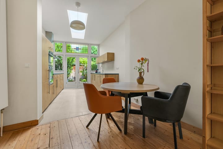 Hoekwoning te koop: Ferdinand Bolstraat 2A, Utrecht