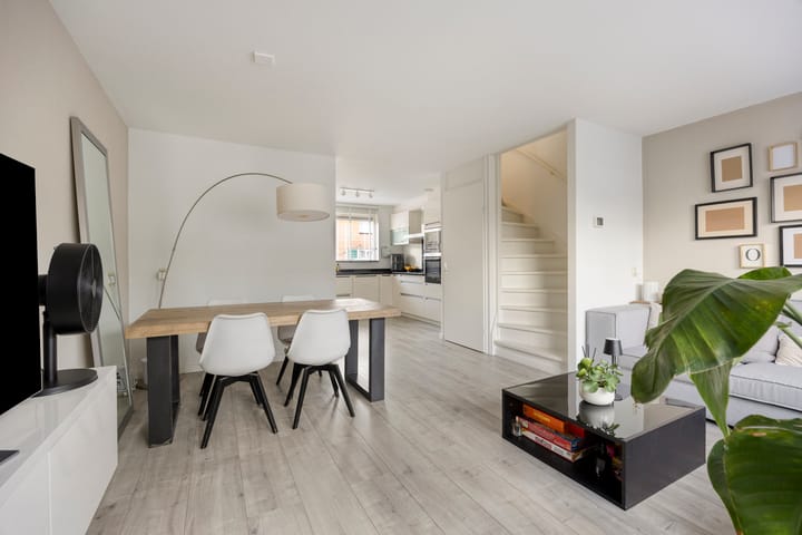 Tussenwoning te koop: Kalimantan 37, Purmerend