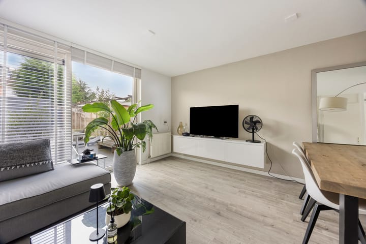 Tussenwoning te koop: Kalimantan 37, Purmerend