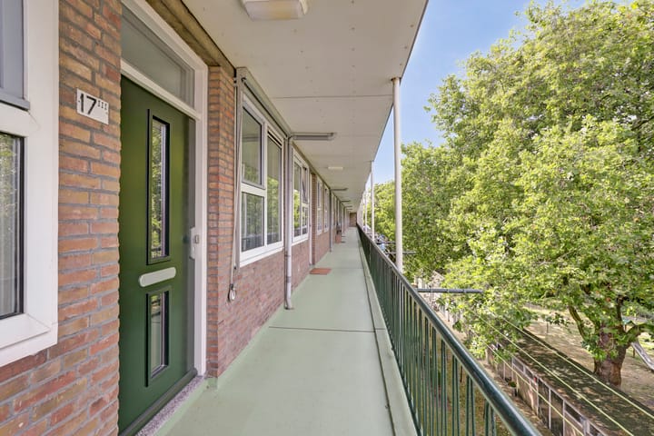 Appartement te koop: Willem van Aelststraat 17III, Delft