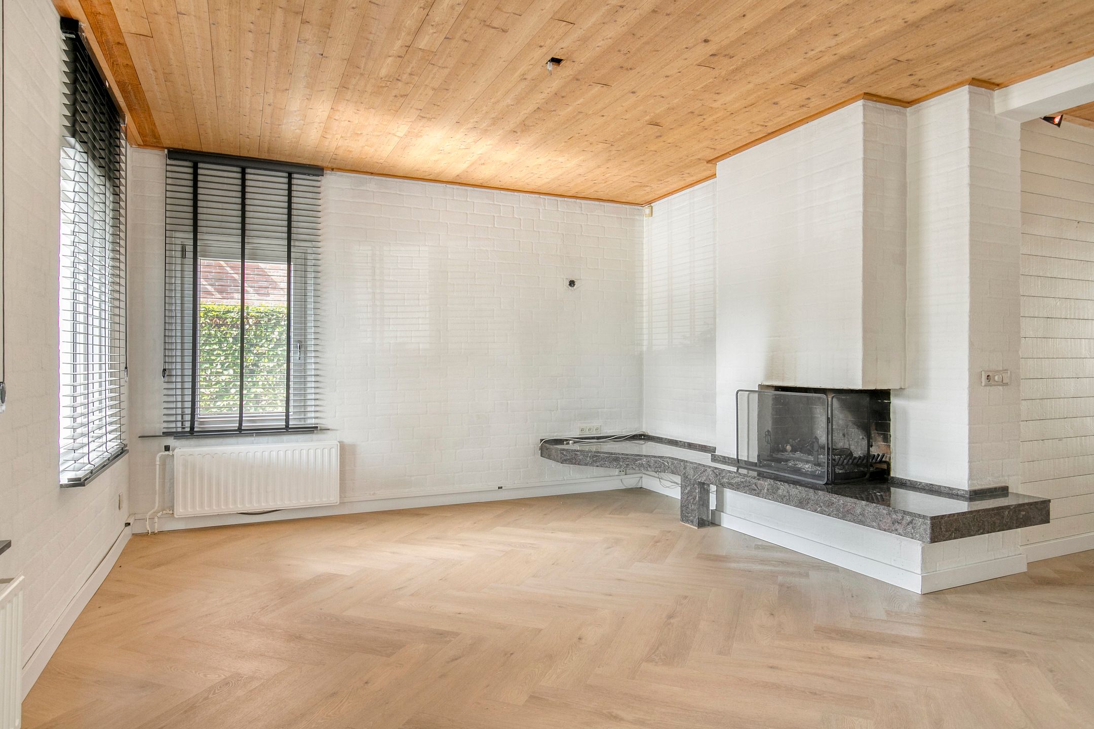Photo 9 of Locht 34