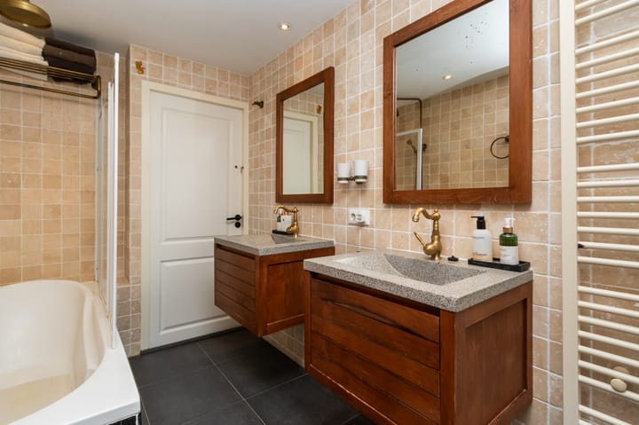 Tussenwoning te koop: Hilvertsweg 13, Hilversum