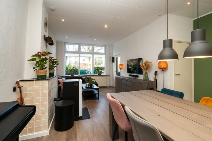 Tussenwoning te koop: Hilvertsweg 13, Hilversum
