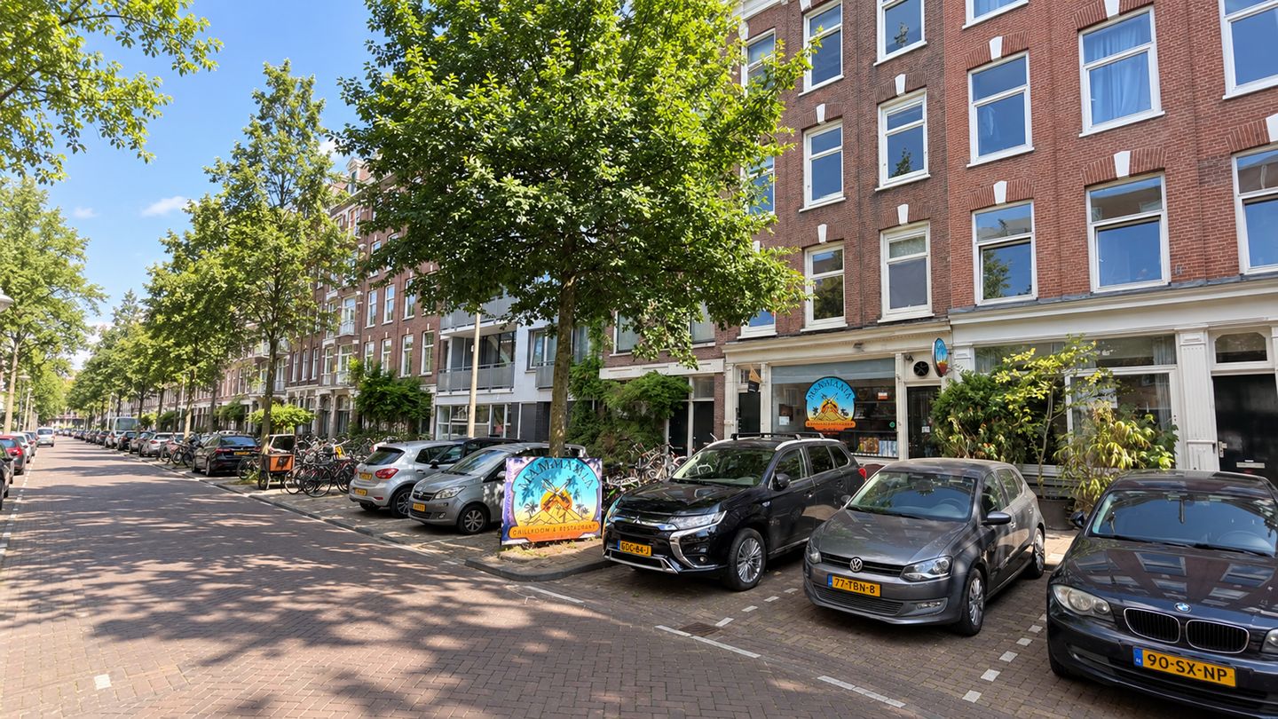 Bekijk foto 2 van Wagenaarstraat 16-H