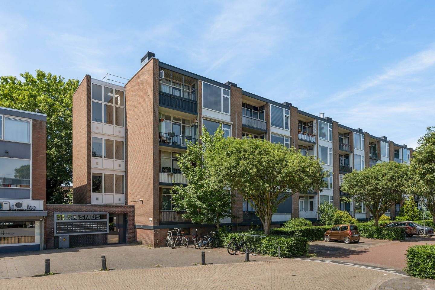 Foto 1 van Schrijverspark 83-02