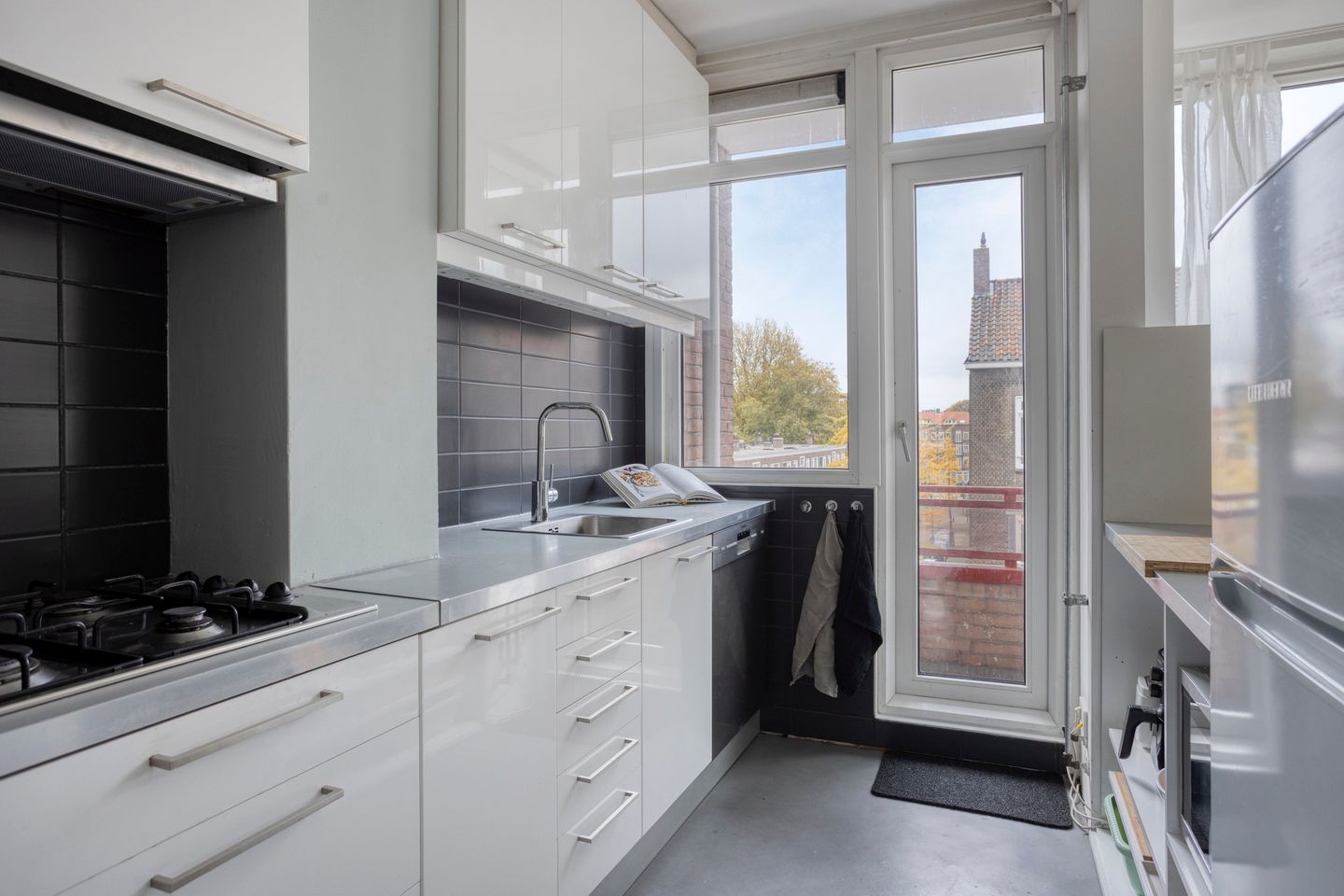 Photo 10 of Jonker Fransstraat 115-D