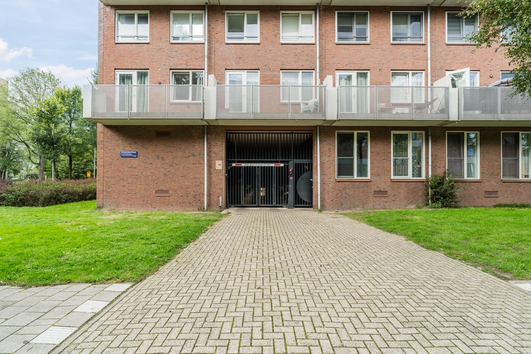 Foto 46 van Evertsweertplantsoen 18