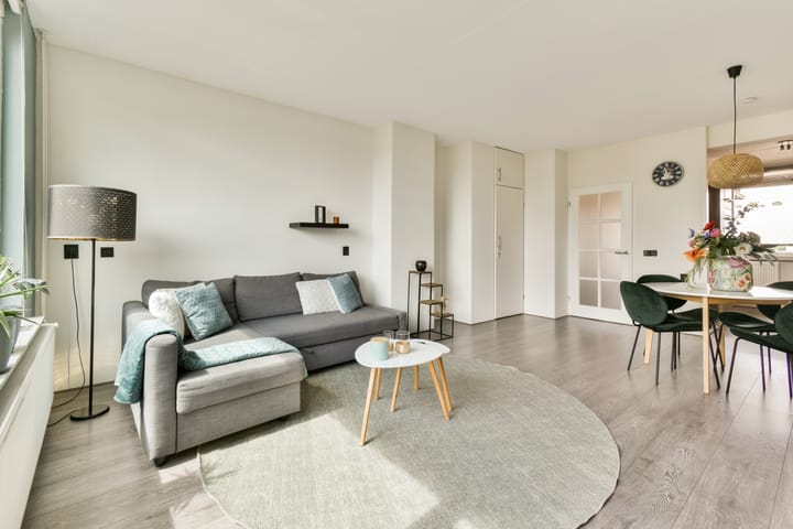 Appartement te koop: Anna van Hensbeeksingel 213, Gouda
