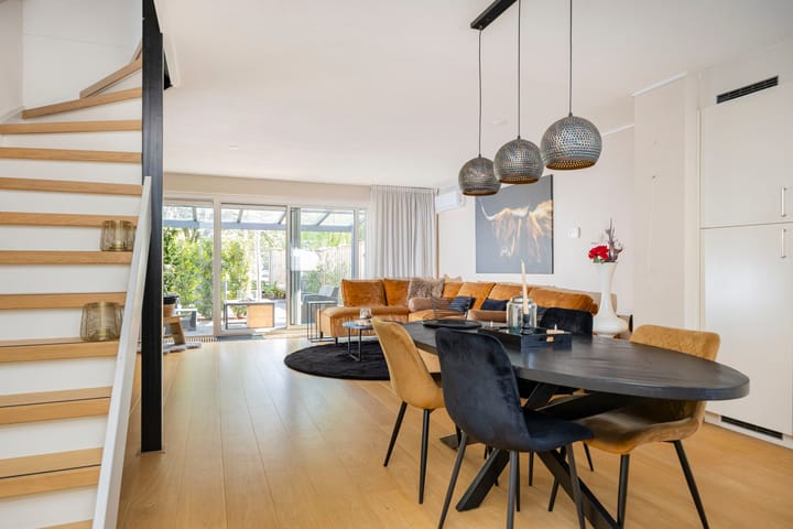 Tussenwoning te koop: Willem van Otterloostraat 4, Hengelo