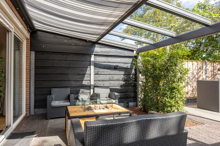Tussenwoning te koop: Willem van Otterloostraat 4, Hengelo