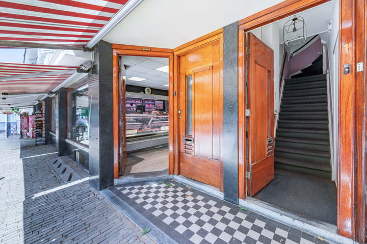 Appartement te koop: van Schagenstraat 1A, Voorburg