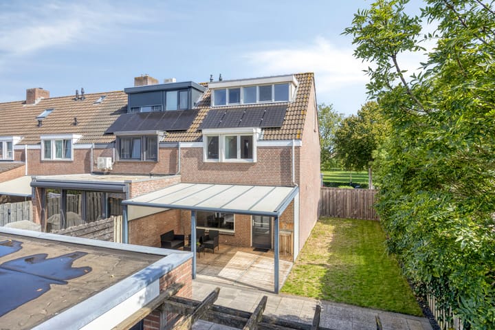 Foto 4 van Van Limburg Stirumlaan 1