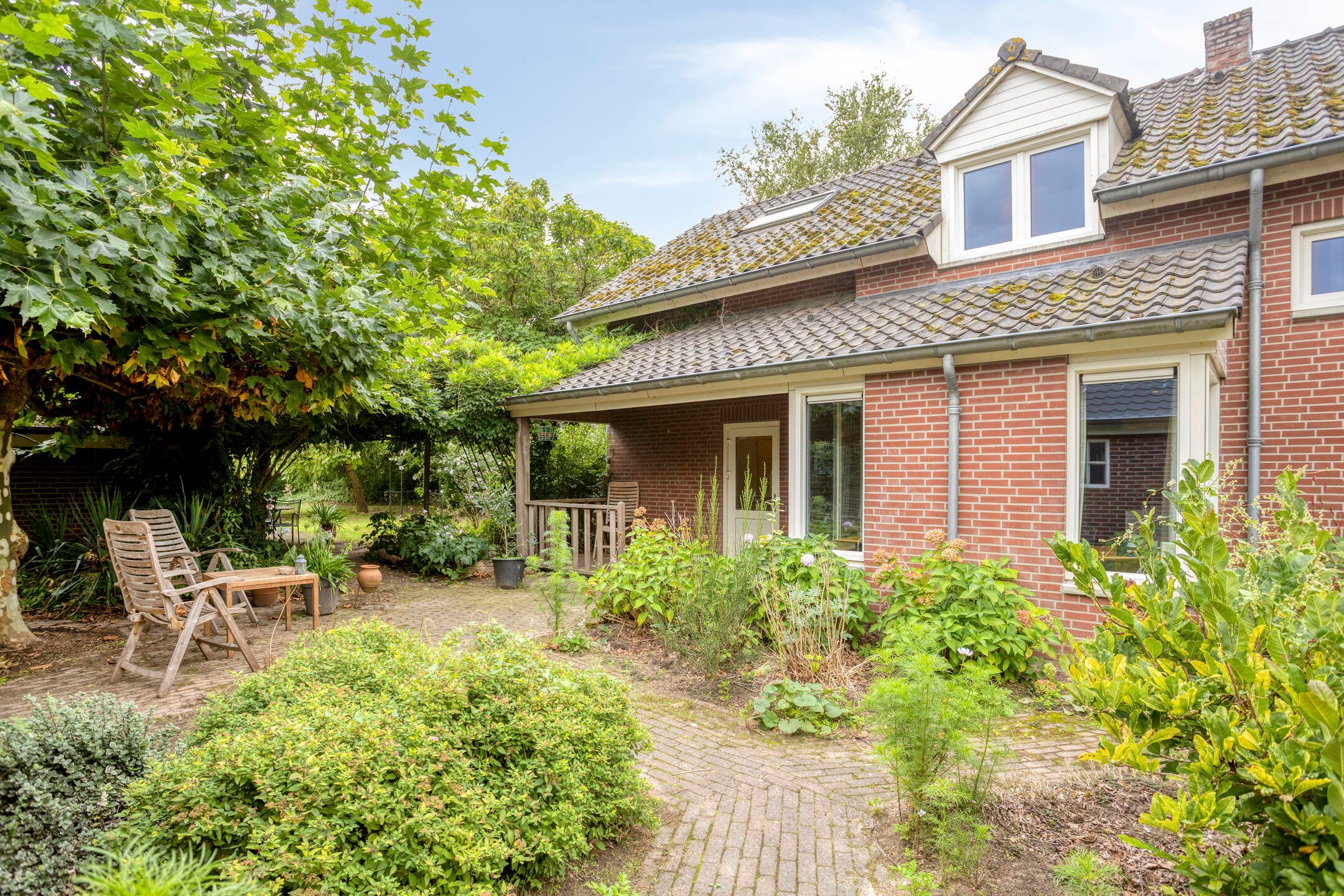 Photo 9 of Hoogeindseweg 15-A