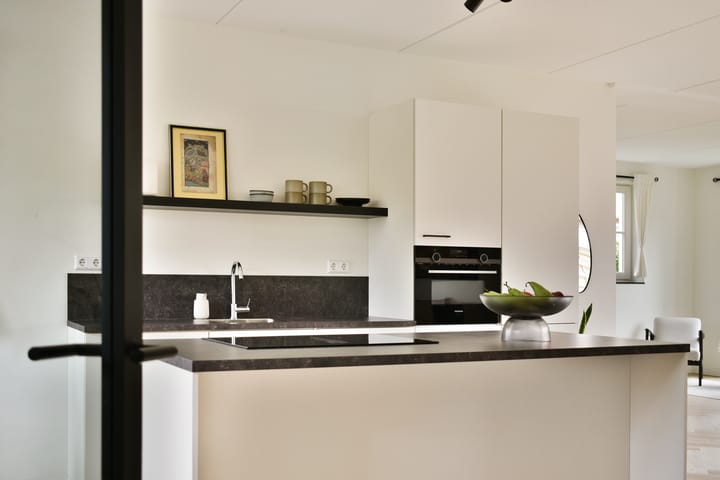 Twee-onder-één-kap te koop: Warmoldstraat 73B, Rotterdam