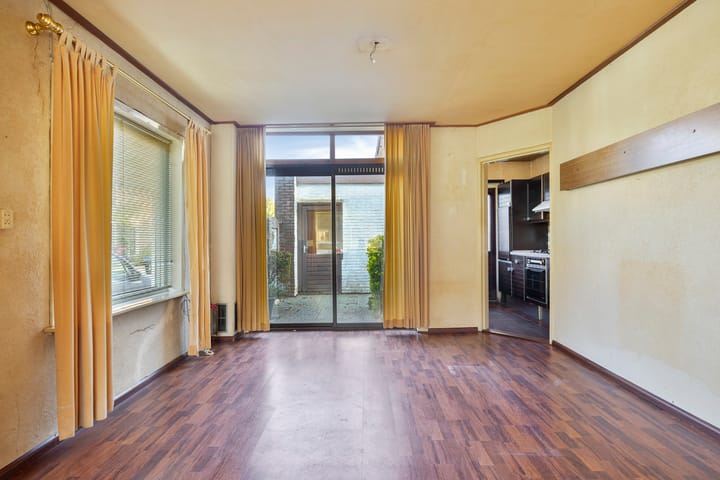 Hoekwoning te koop: Roveniusstraat 12, Deventer