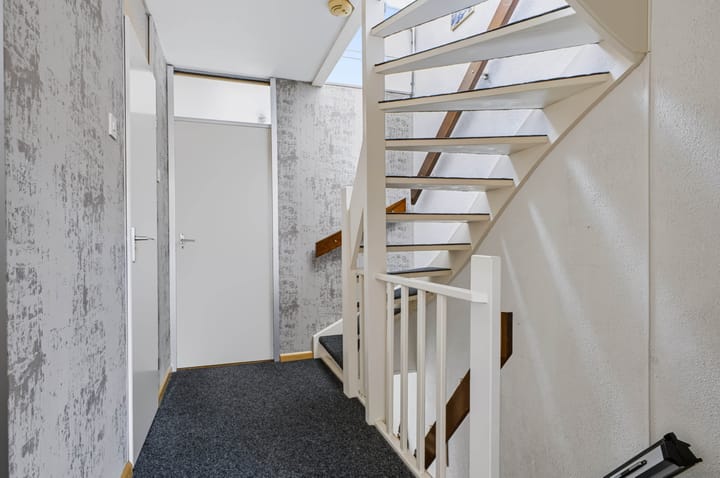 Tussenwoning te koop: Neerijnen 10, Barneveld