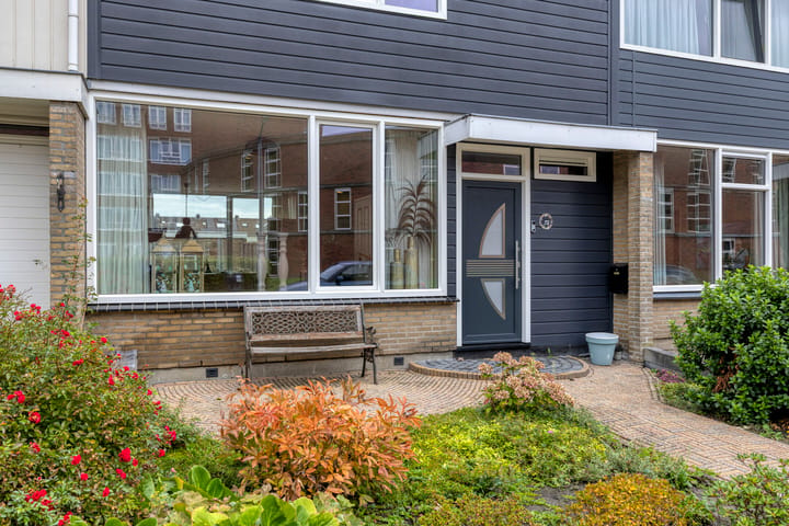 Tussenwoning te koop: Straat Soenda 75, Veendam