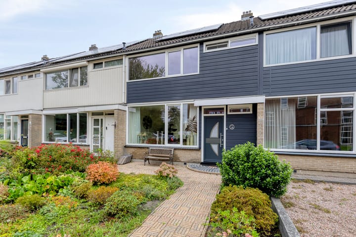 Tussenwoning te koop: Straat Soenda 75, Veendam