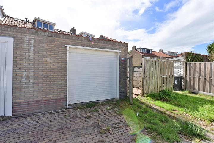 Tussenwoning te koop: Vuntuslaan 77, Loosdrecht