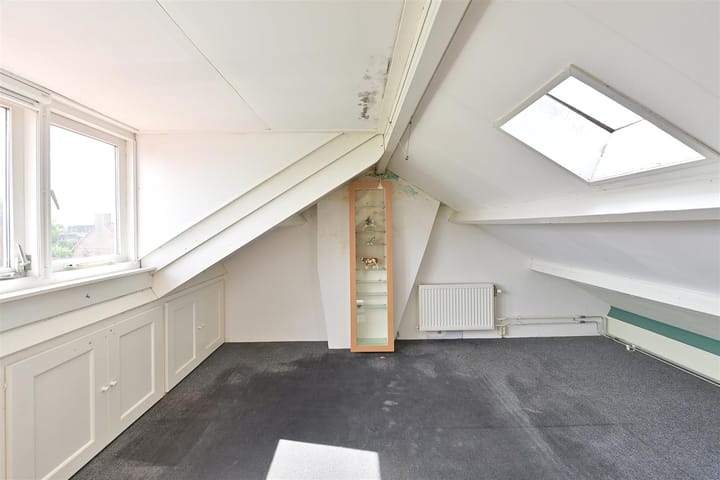Tussenwoning te koop: Vuntuslaan 77, Loosdrecht