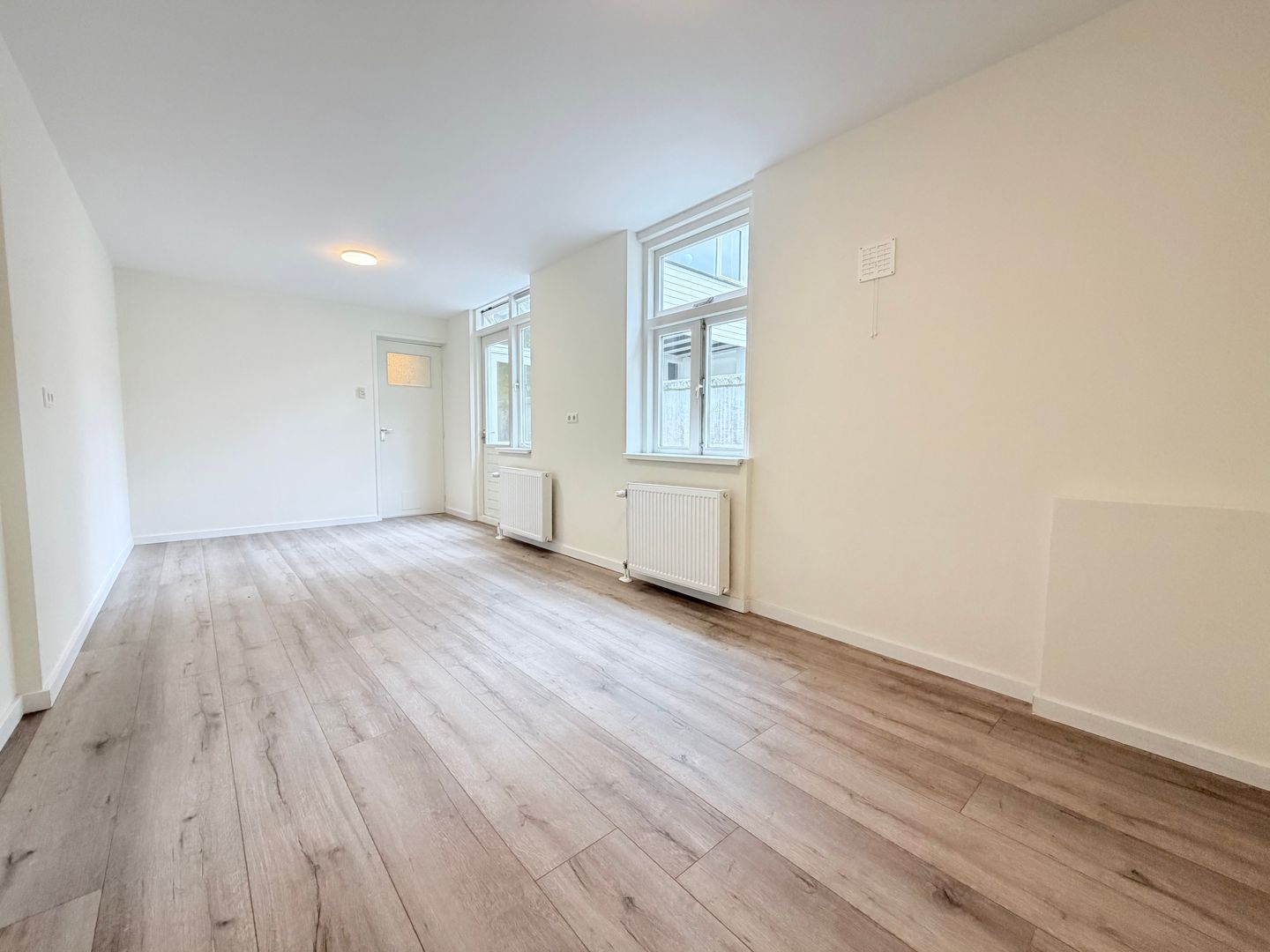 Photo 20 of Van Brakelstraat 105