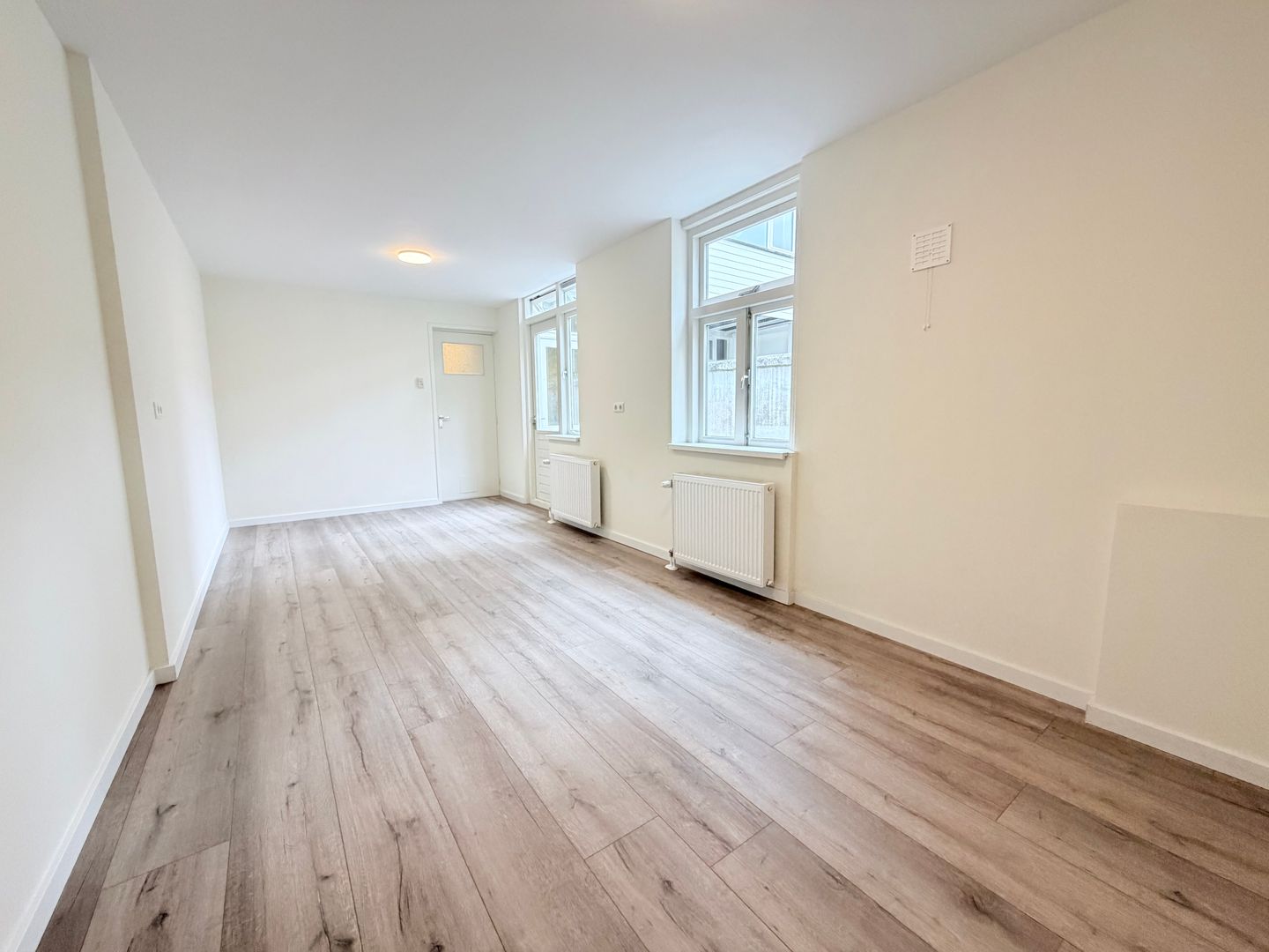 Photo 19 of Van Brakelstraat 105