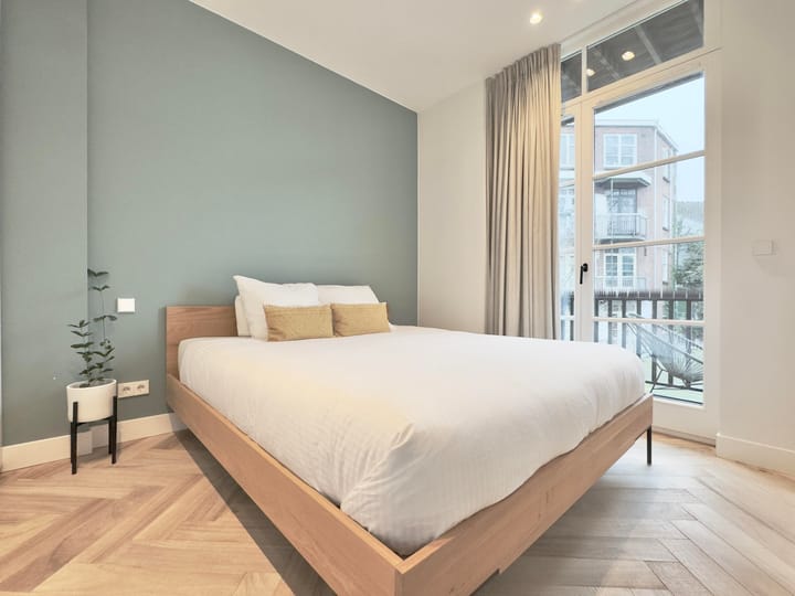 Studio te huur: Anjeliersstraat 400, Amsterdam