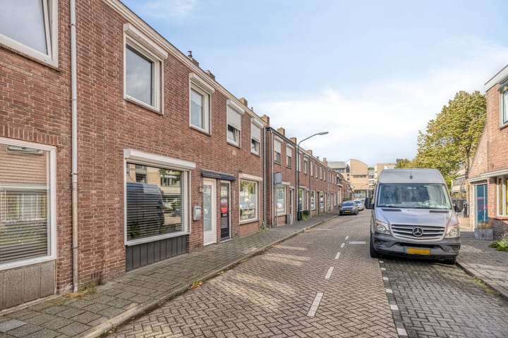Tussenwoning te koop: Kloosterstraat 31, Oosterhout (Nb)