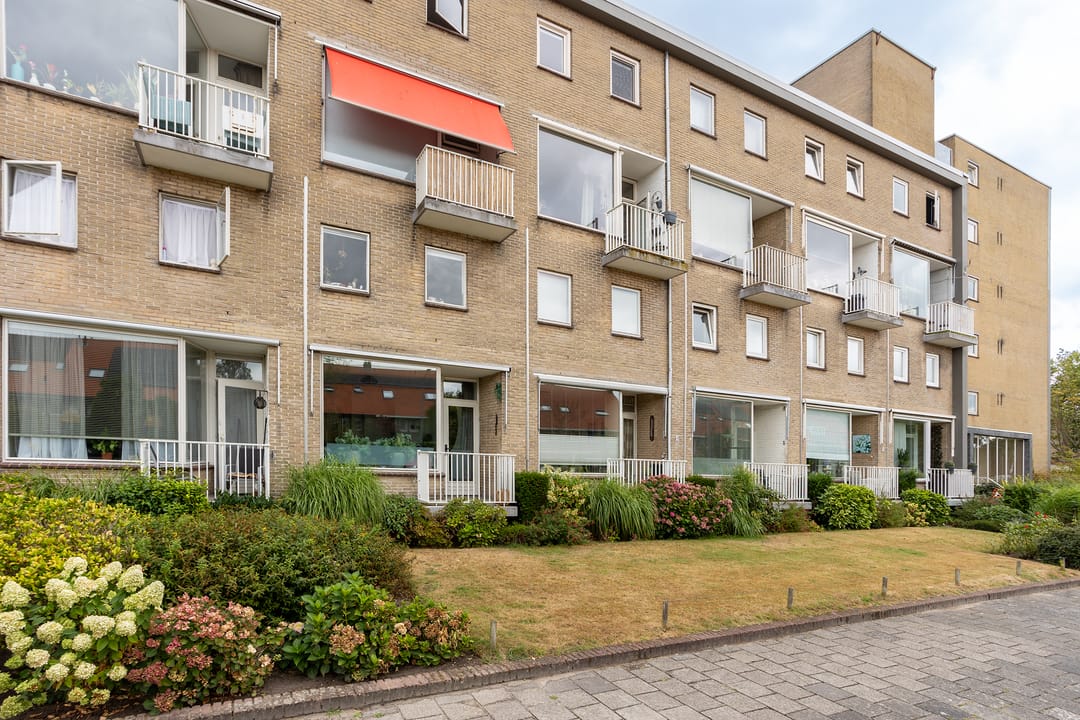 Photo 2 of Loosdrechtseweg 219