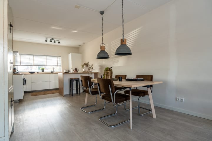 Tussenwoning te koop: Oosterhamrikkade 84T, Groningen