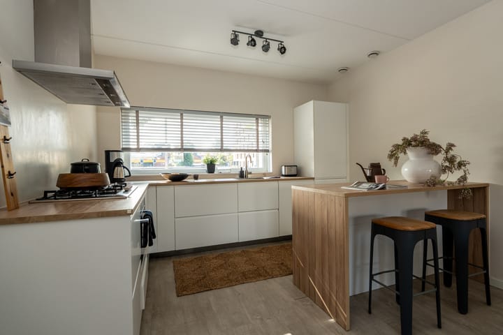 Tussenwoning te koop: Oosterhamrikkade 84T, Groningen