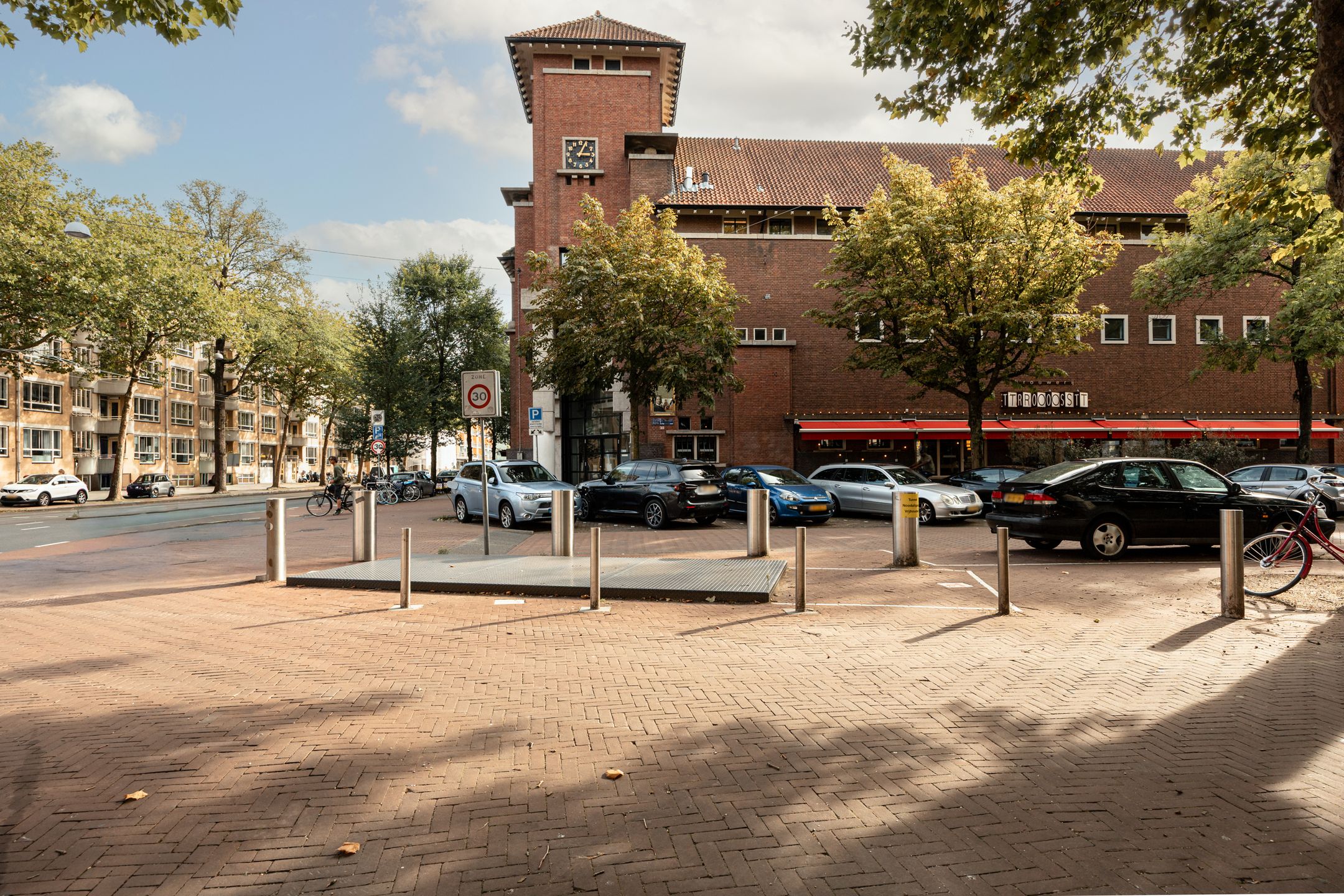 Photo 27 of Lizzy Ansinghstraat 8