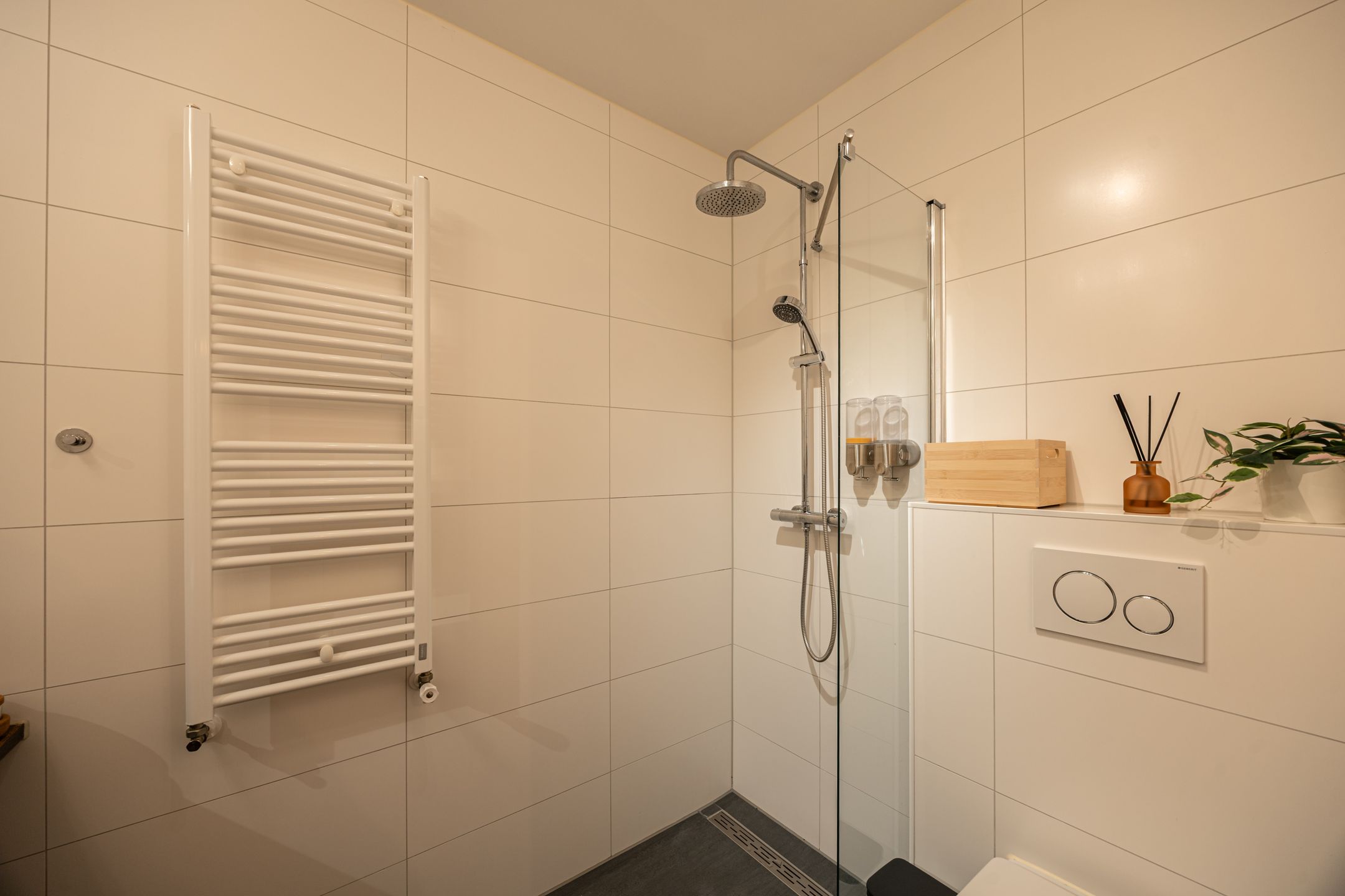 Photo 24 of Lizzy Ansinghstraat 8