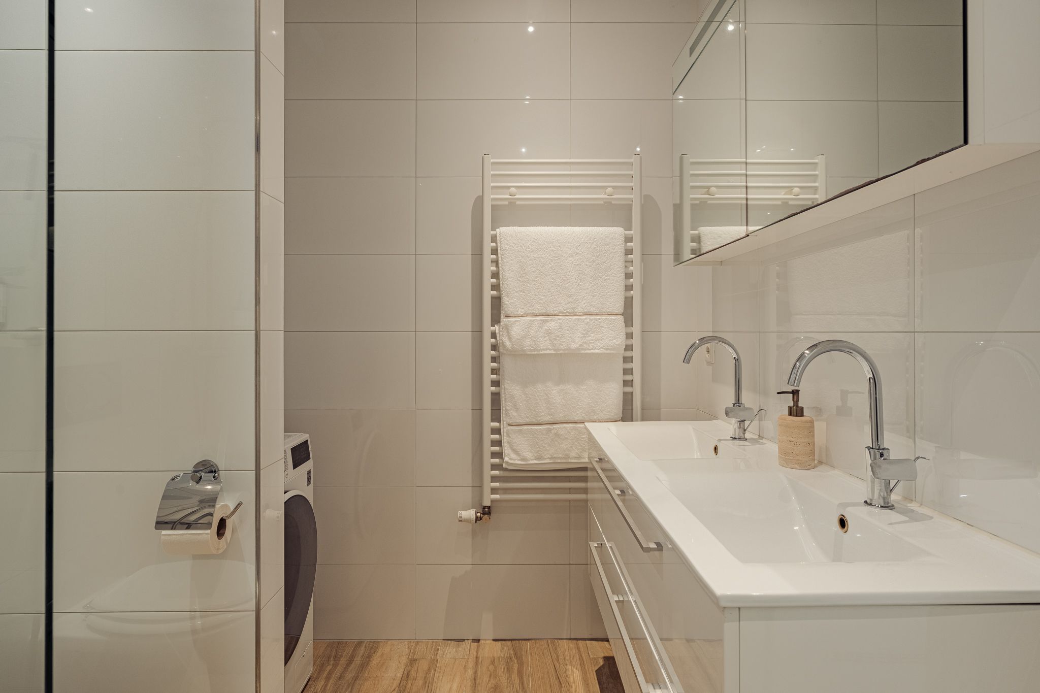 Photo 42 of Cornelis Anthoniszstraat 67-H