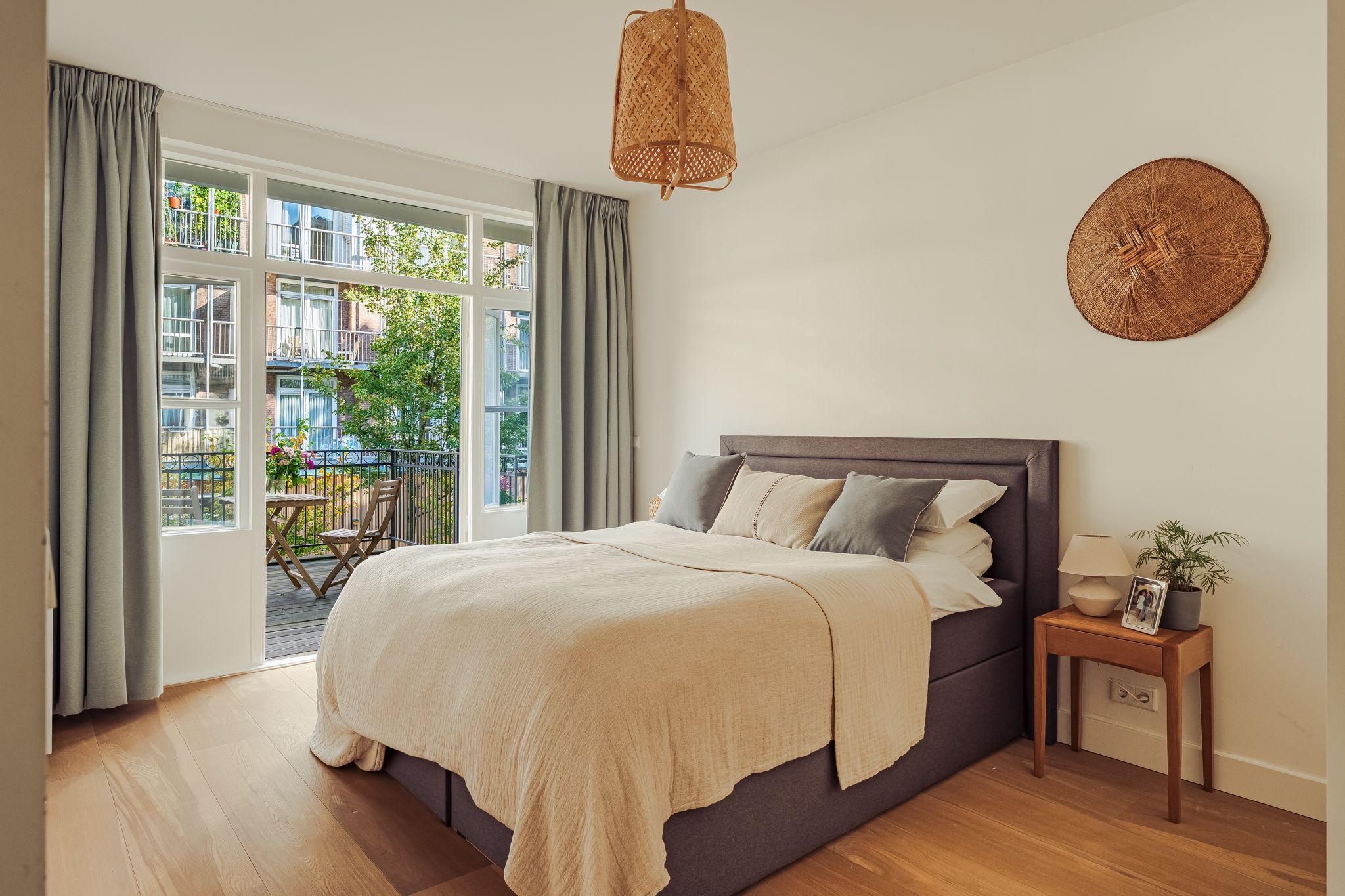 Photo 33 of Cornelis Anthoniszstraat 67-H