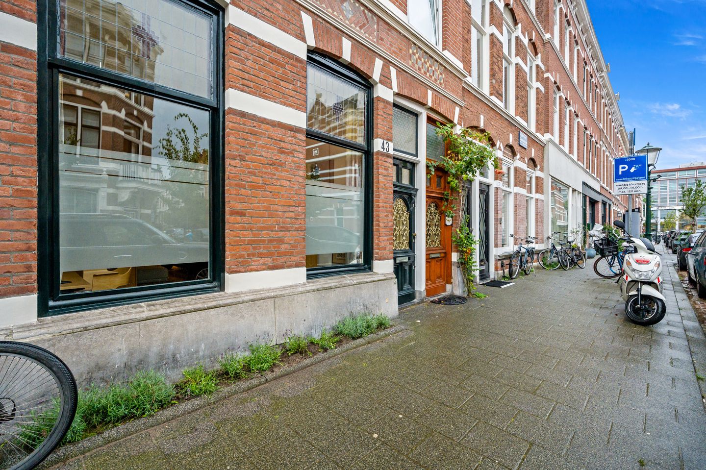 Foto 49 van Rijklof van Goensstraat 43