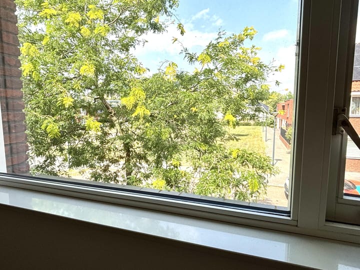 Tussenwoning te koop: Johan Metzelaarstraat 44, Breda