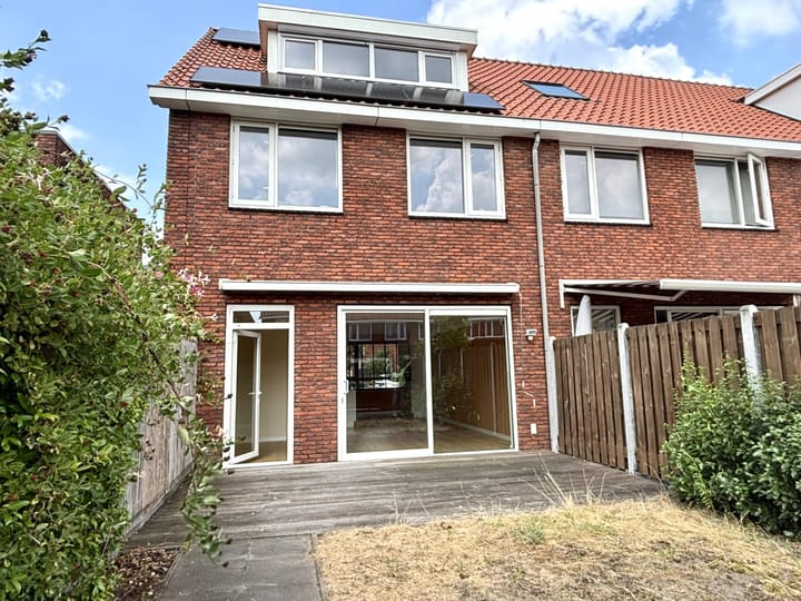 Tussenwoning te koop: Johan Metzelaarstraat 44, Breda