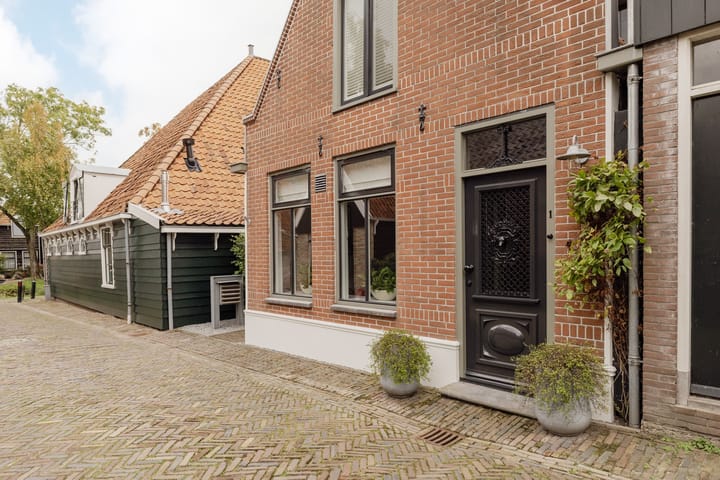Vrijstaande woning te koop: Vijzelstraat 1, Edam