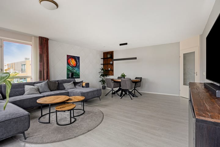 Appartement te koop: Anne Frankweg 8A, Leiden