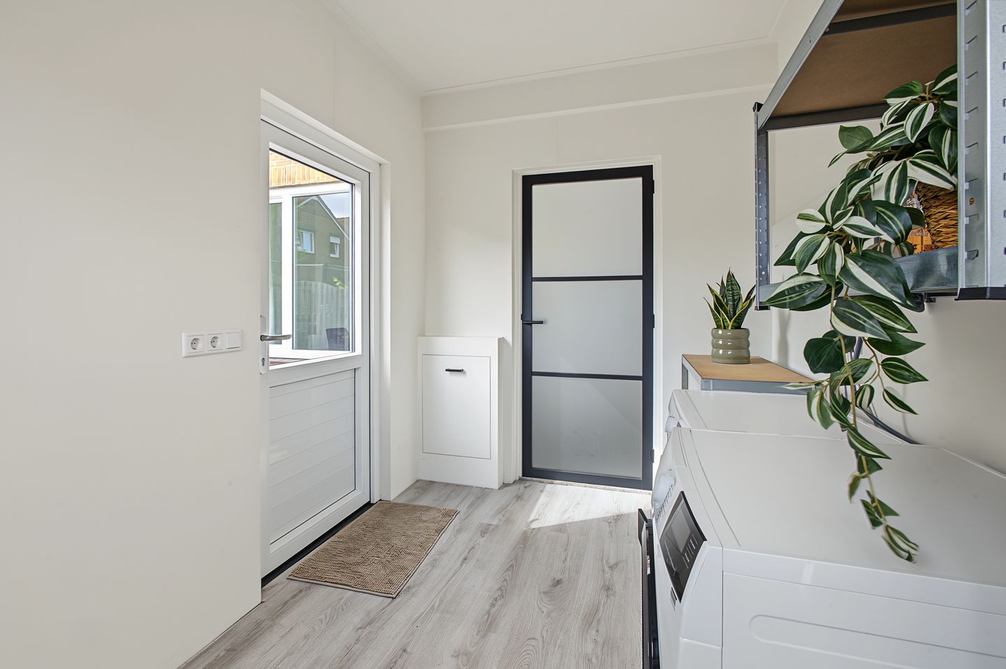 Photo 14 of dr. Leenhoutsstraat 42