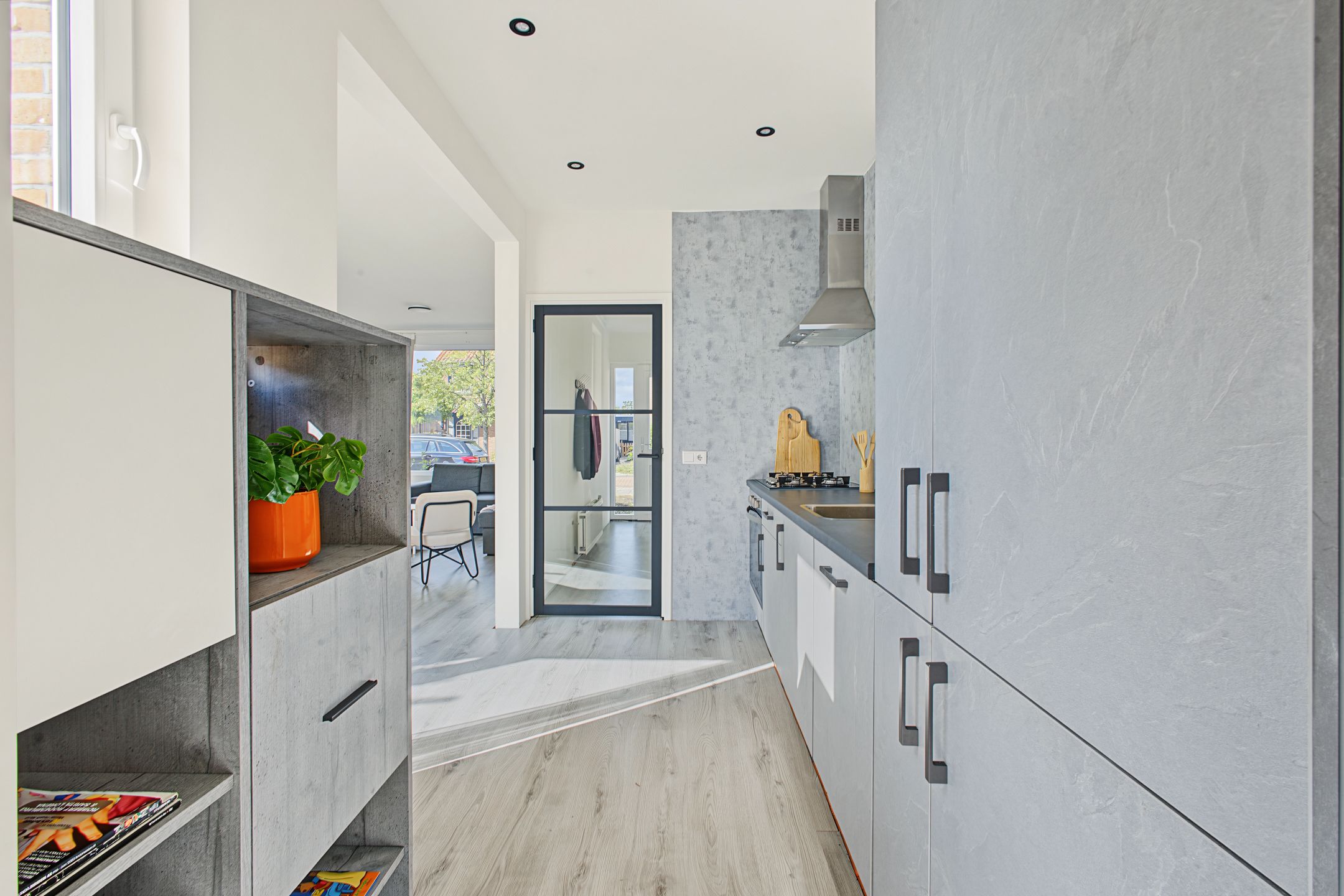 Photo 12 of dr. Leenhoutsstraat 42