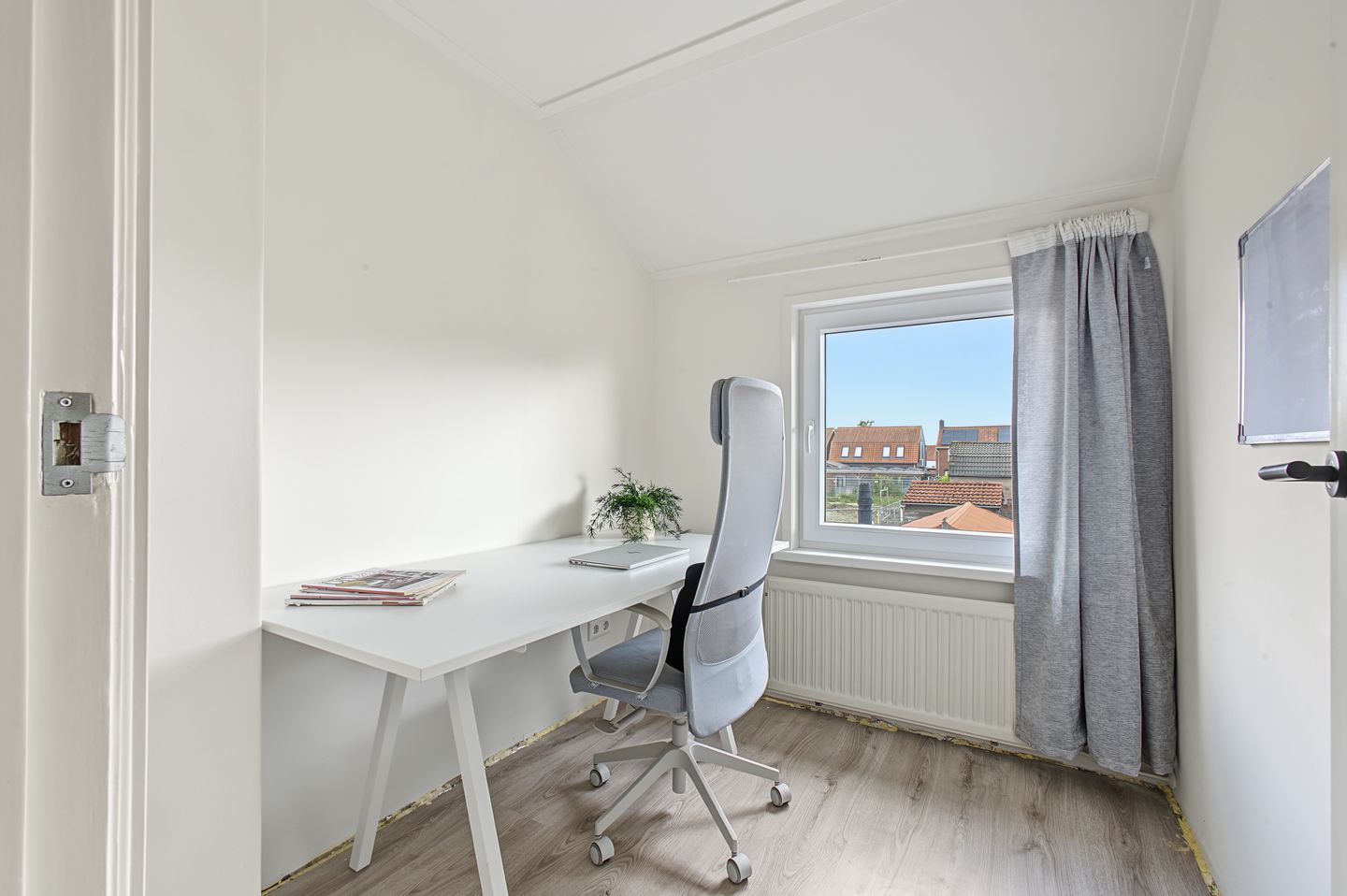 Photo 20 of dr. Leenhoutsstraat 42