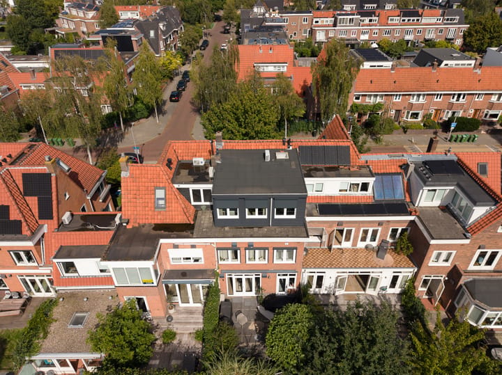 Tussenwoning te koop: Catharina van Clevelaan 29, Amstelveen