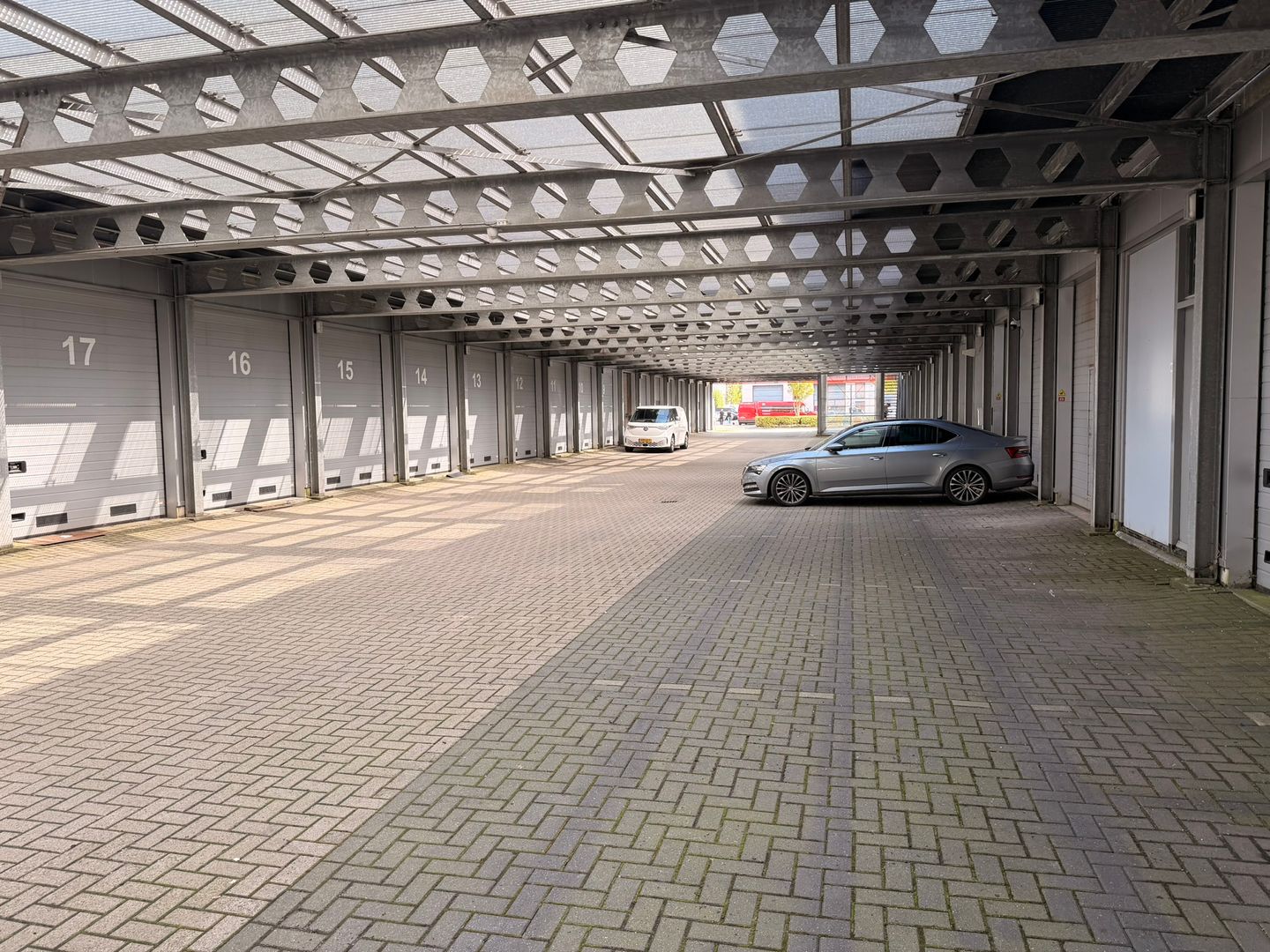 View photo 4 of Naaldwijkseweg 78