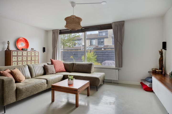 Tussenwoning te koop: Louise Michelstraat 5, Arnhem